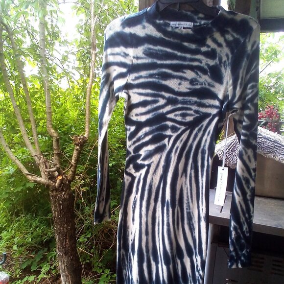 Young, Fabulous, & Broke To Dye Maxi Dress Size: M NWT - Picture 5 of 14